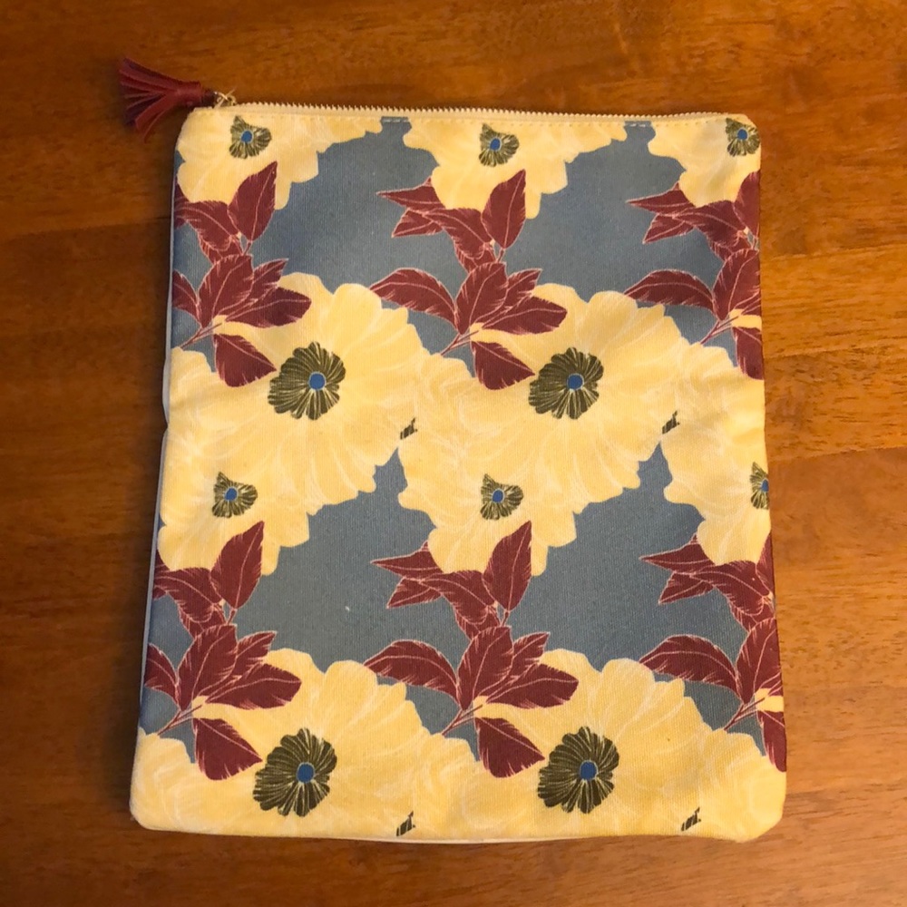Rachel pally reversible clutch.